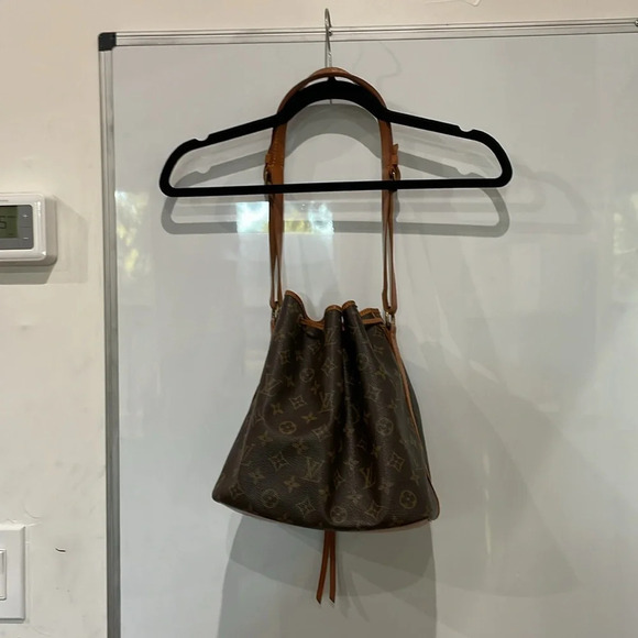 Louis Vuitton Monogram Vintage Noe Bucket Bag - Picture 4 of 11